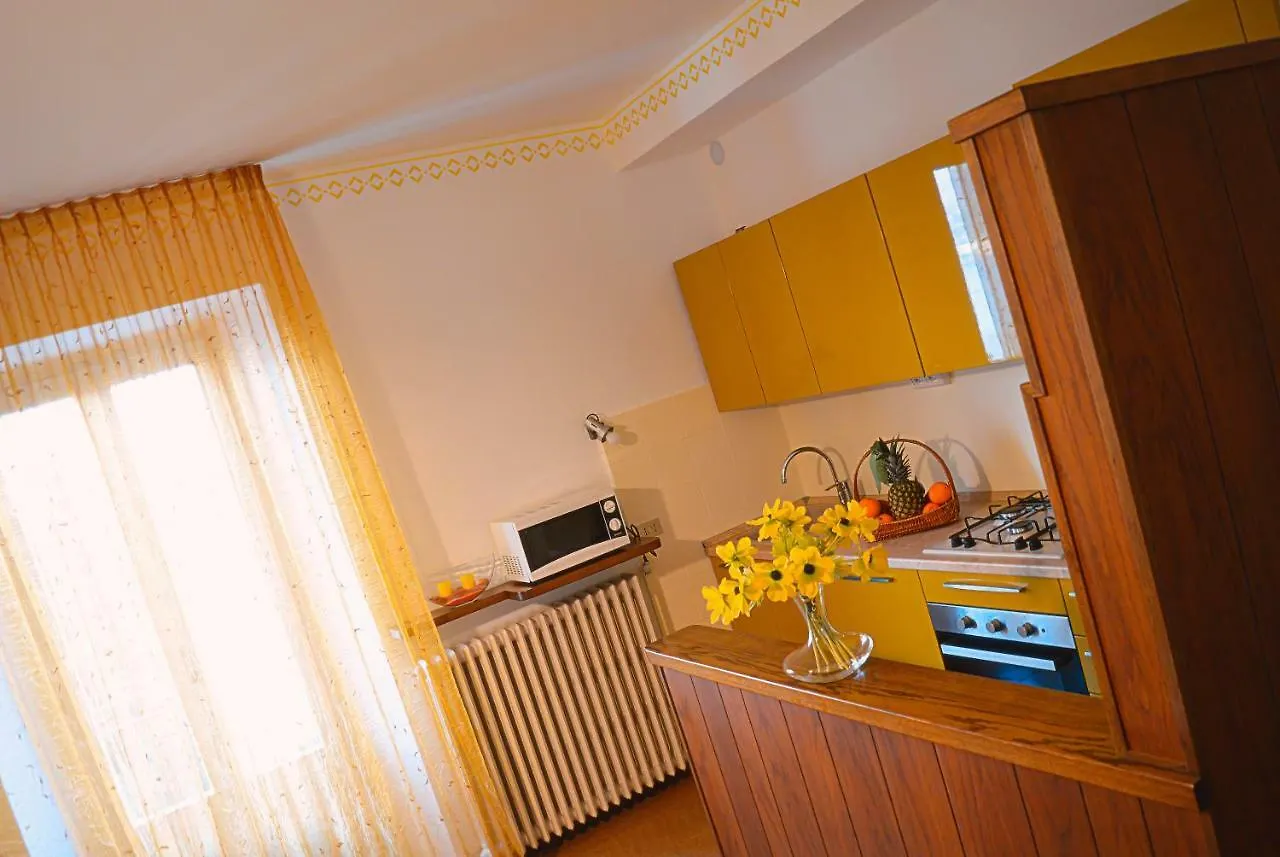 Ocra Apartment 勒泽诺